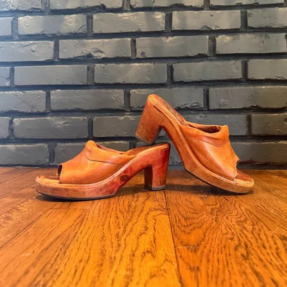 Vintage 1970s Cognac Leather Peep Toe Clogs Slides Mules Wood Platforms Size 7.5 - Picture 1 of 7
